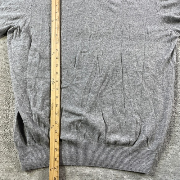 Jos A Bank Reserve Sweater Mens XL Gray V Neck Italian Yarn Italy Holiday Preppy - Picture 5 of 11
